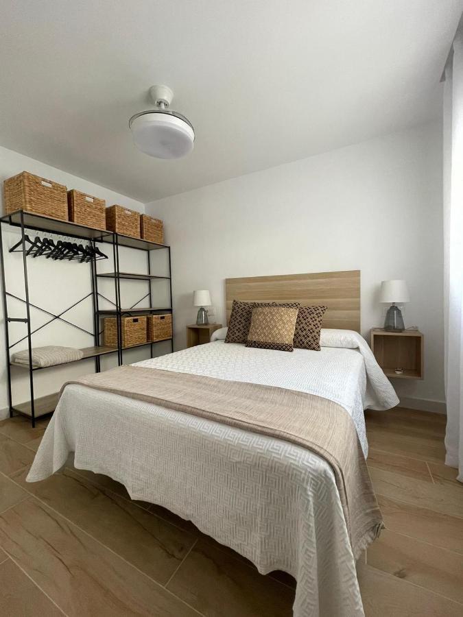Apartamentos La Hormiga Deluxe Адра Экстерьер фото