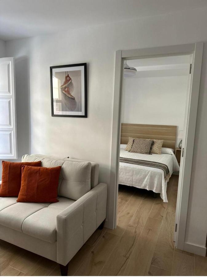 Apartamentos La Hormiga Deluxe Адра Экстерьер фото
